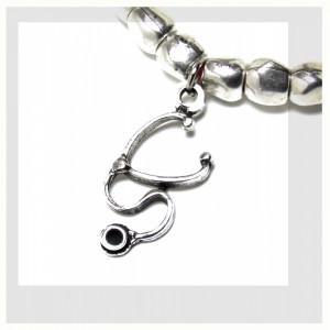 pulsera-para-enfermeras-charm-2